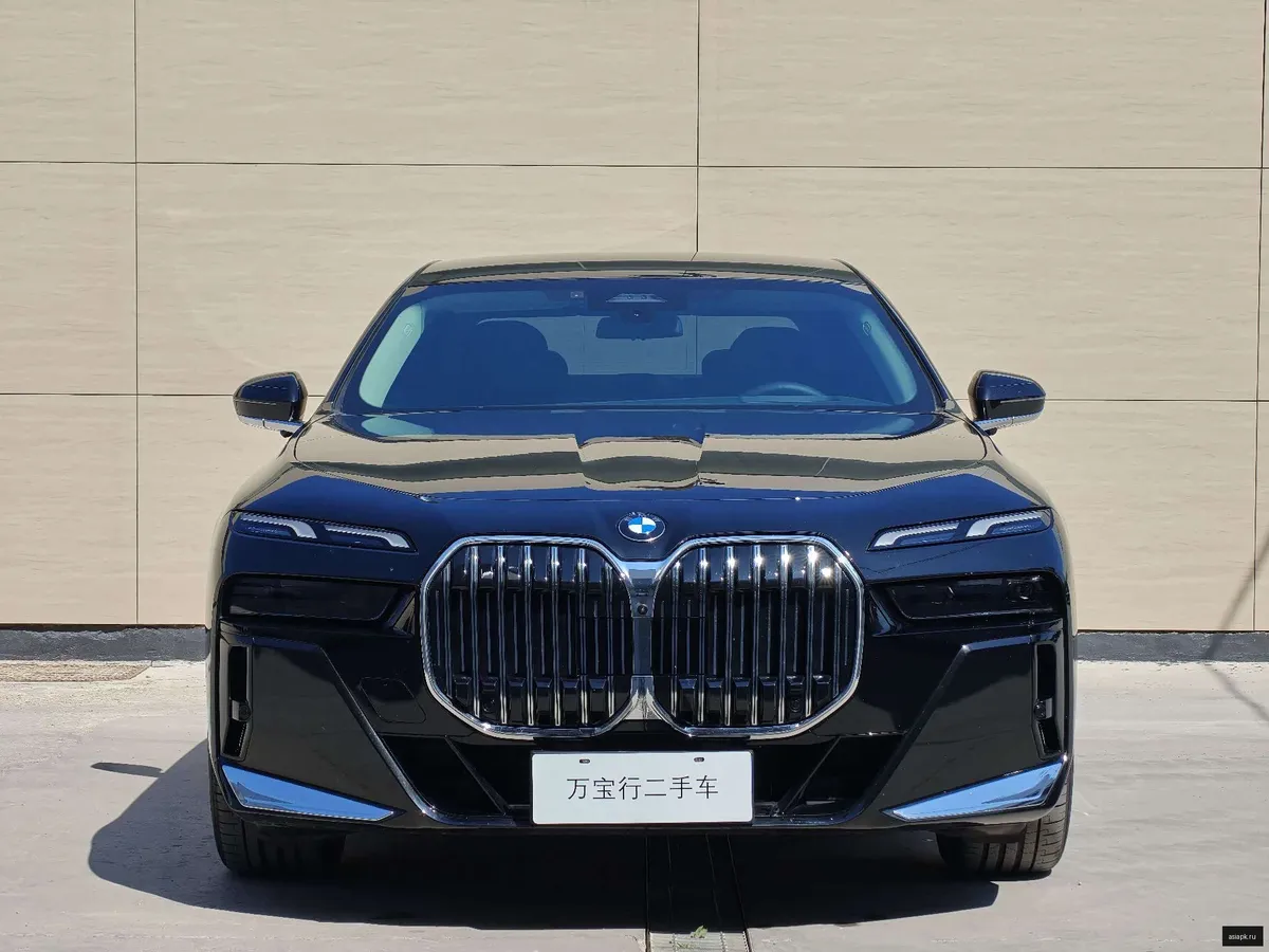 BMW 7-Series 2