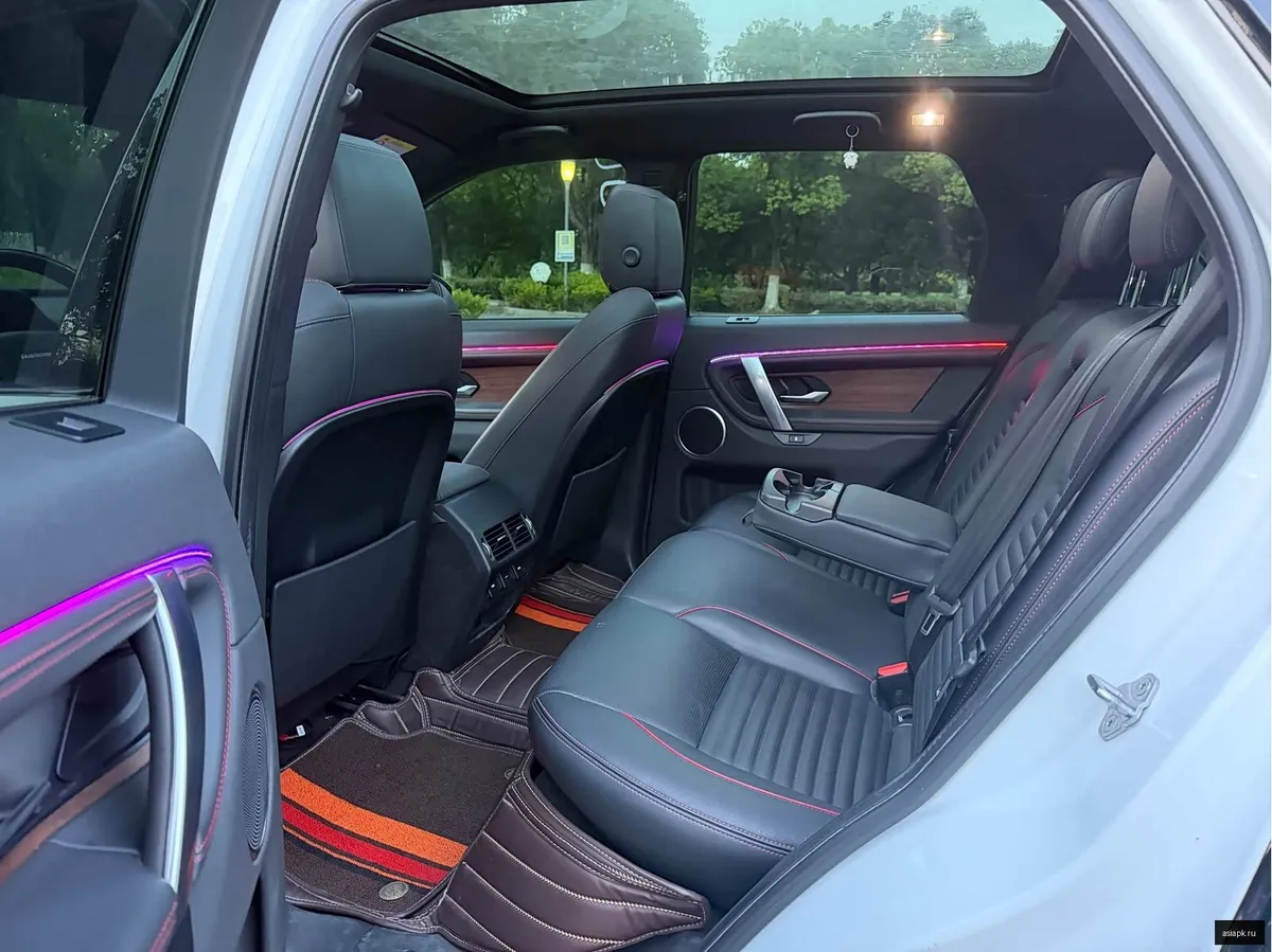 Land Rover Discovery Sport 6