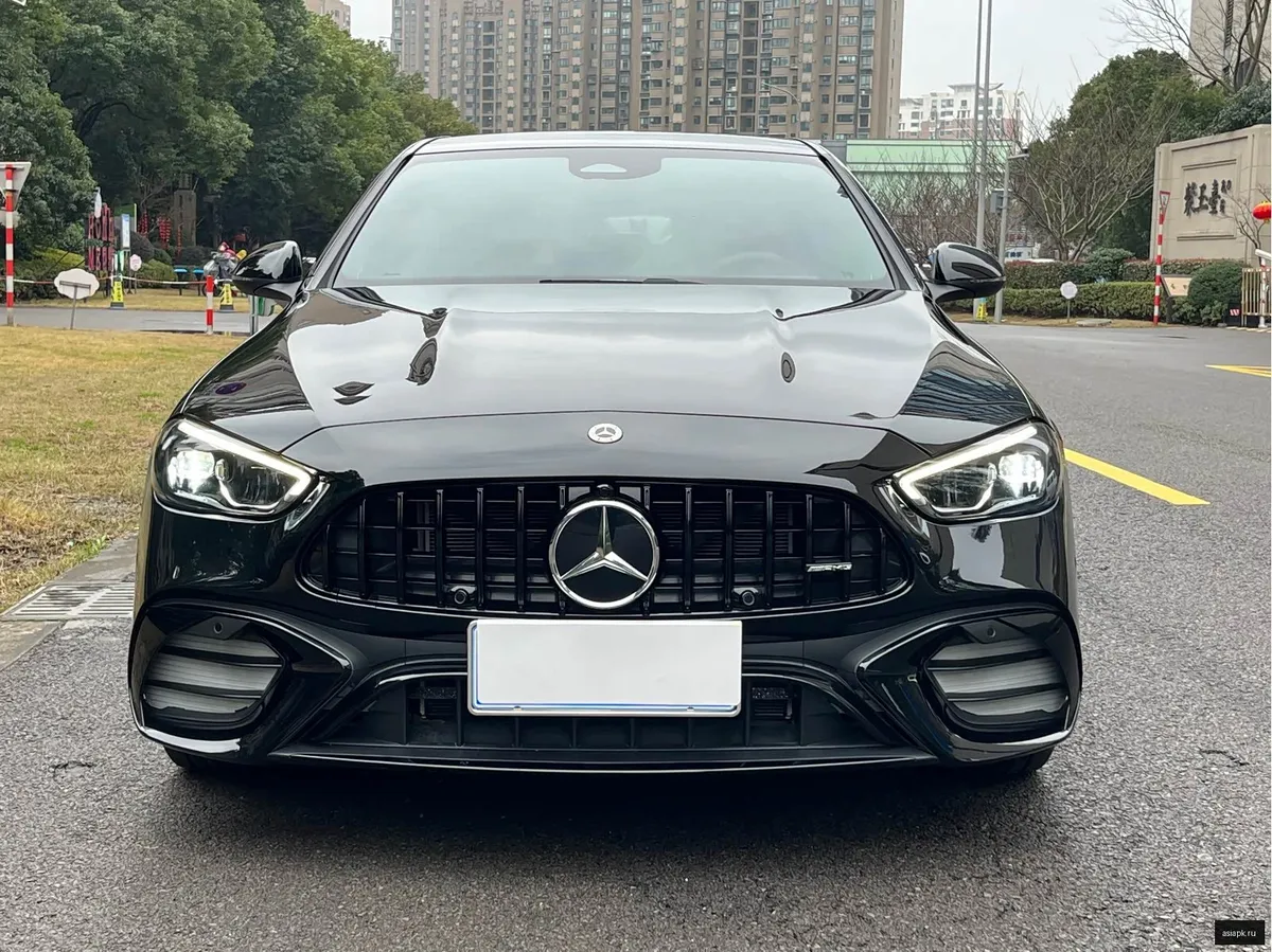 Mercedes-Benz C-Class 3