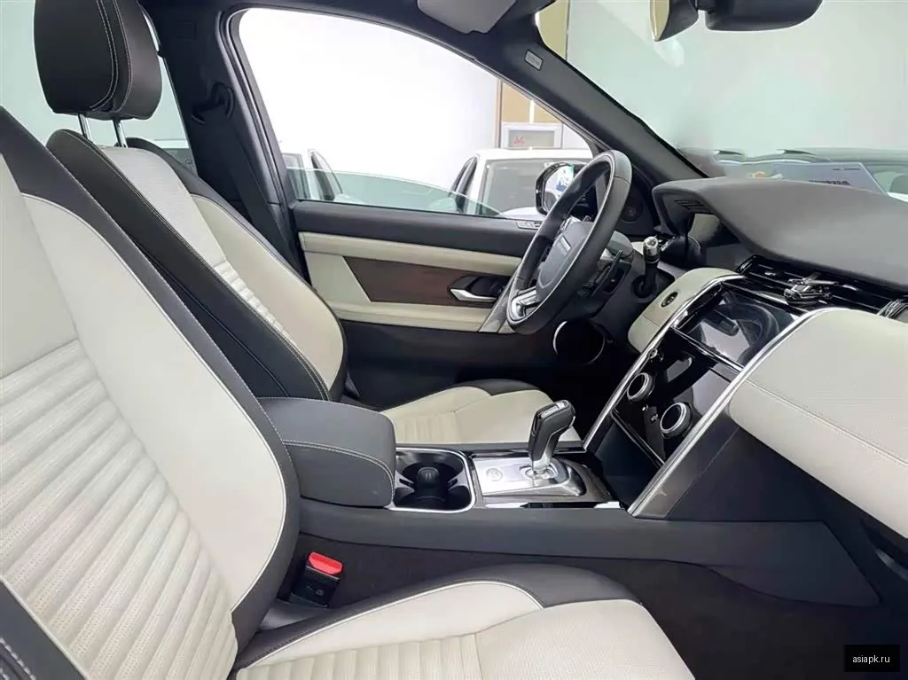 Land Rover Discovery Sport 4