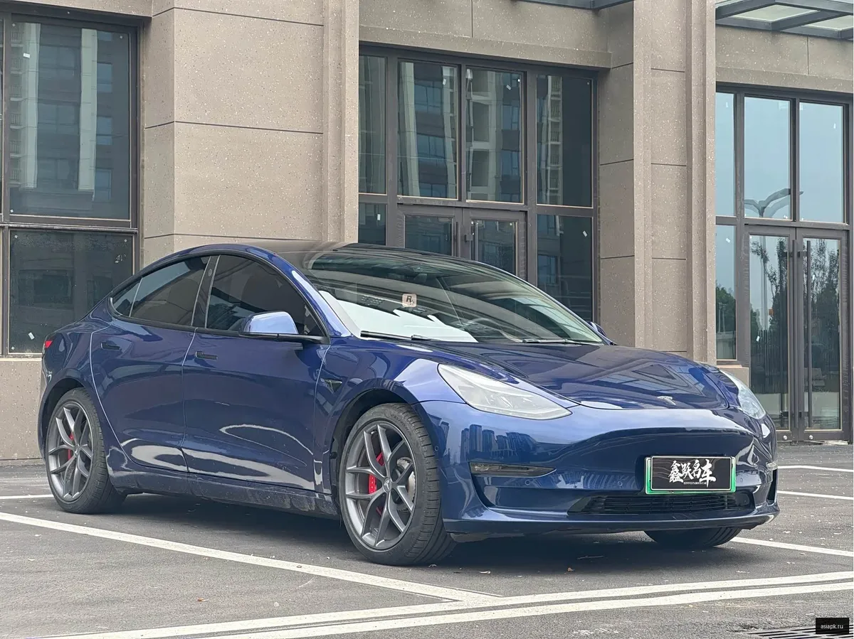tesla Model Y 3