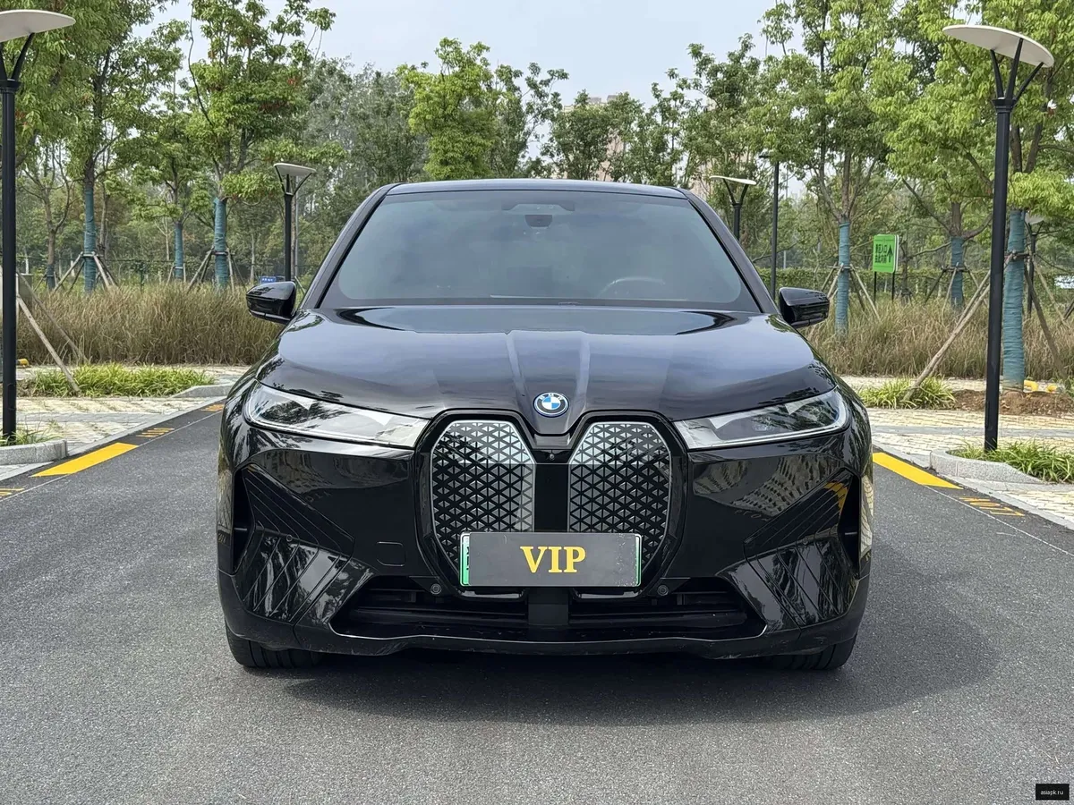 BMW iX 2
