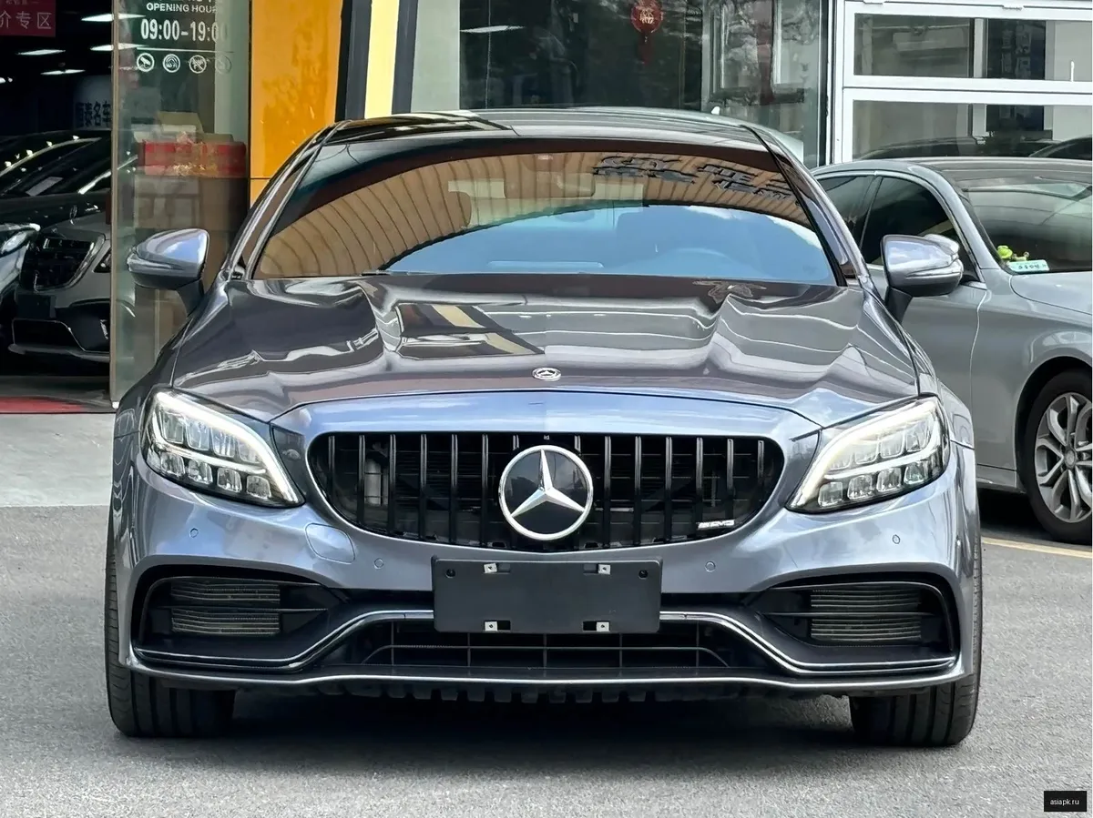Mercedes-Benz C-Class 2