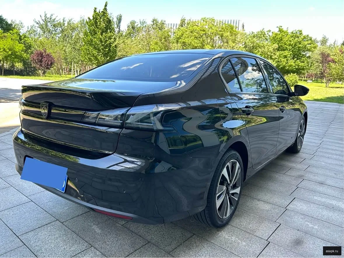 Peugeot 408 4
