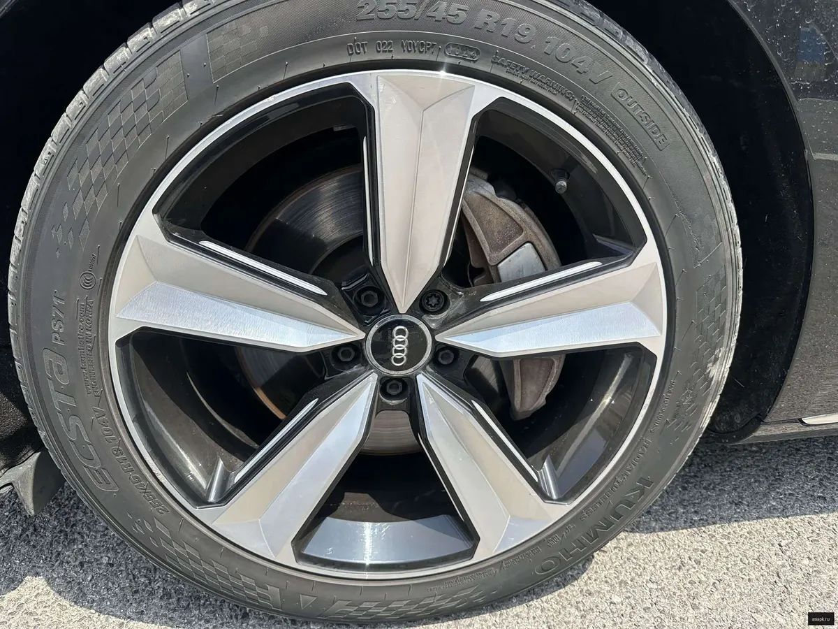 Audi A8 4