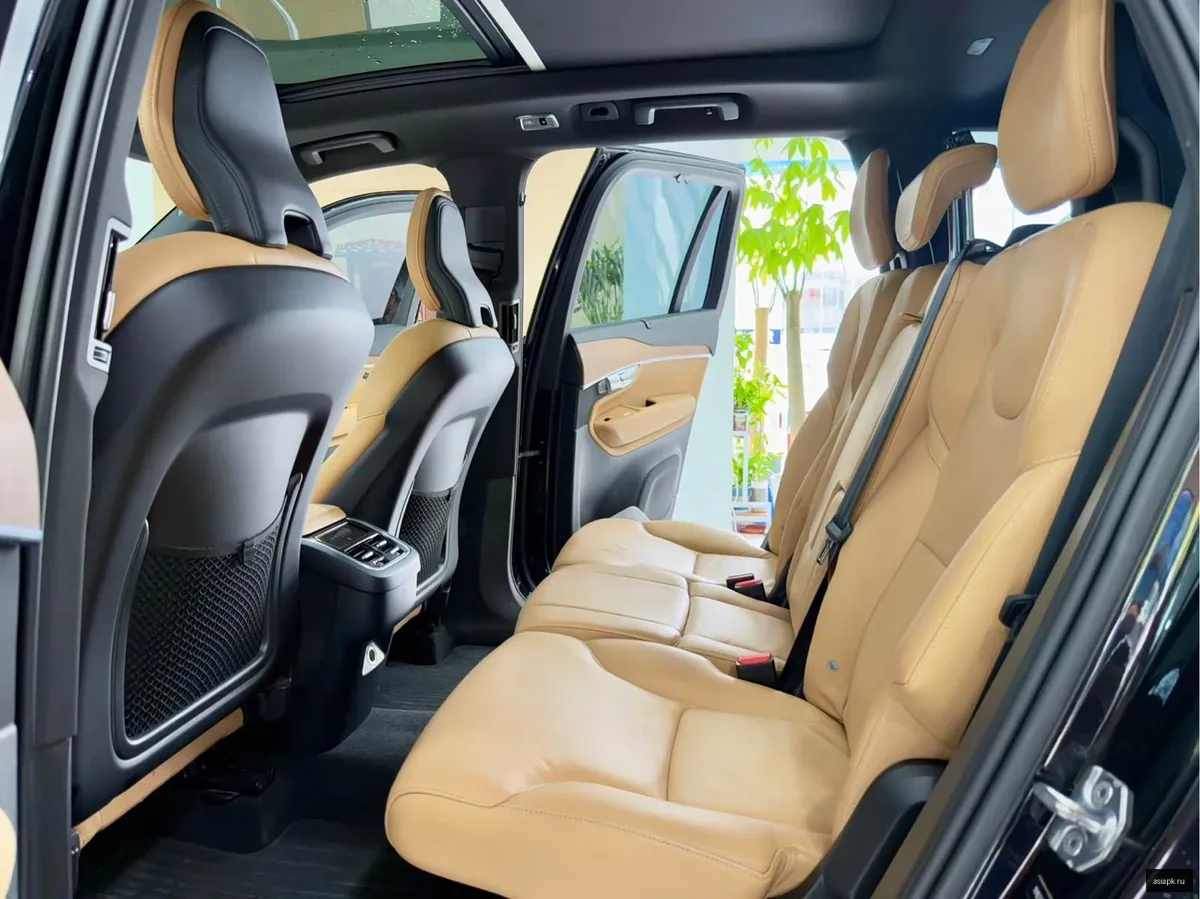 Volvo XC90 6