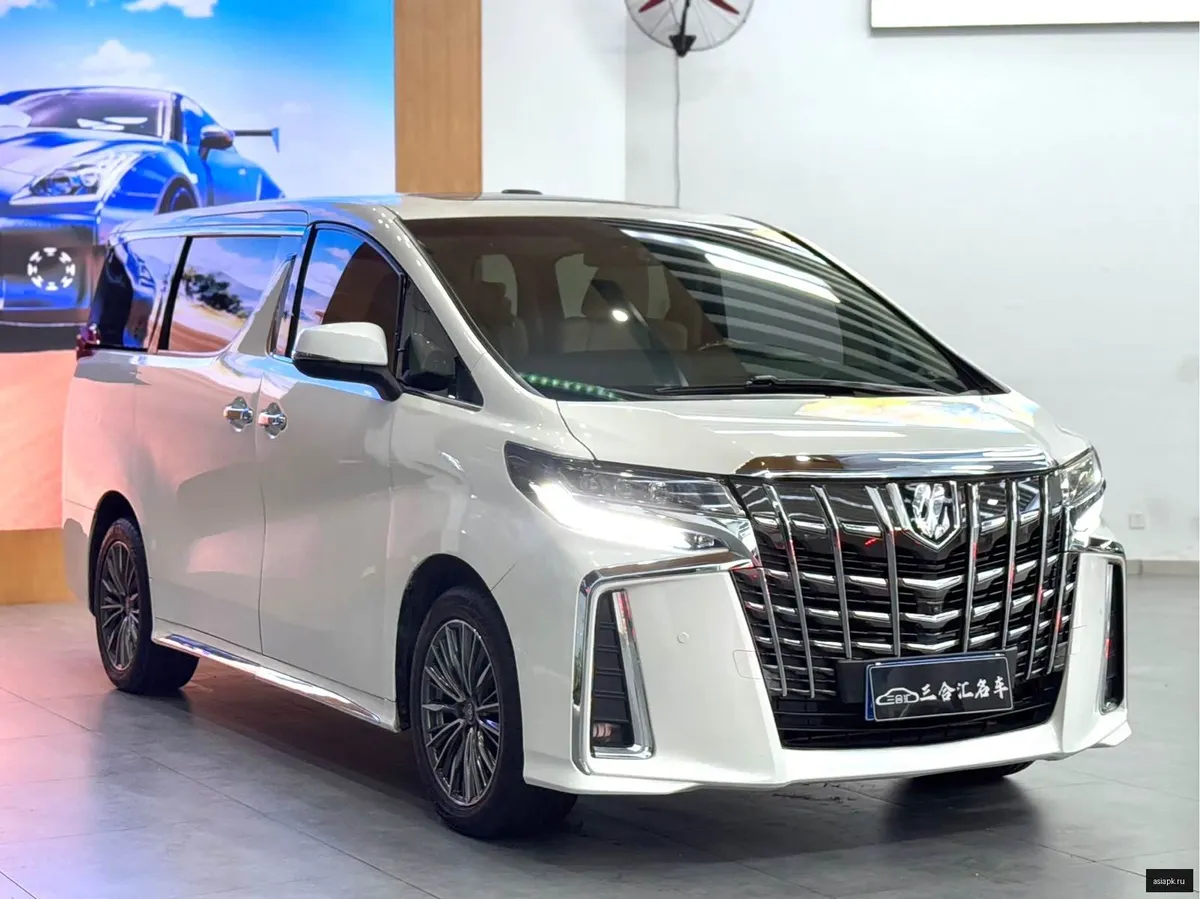 Toyota Alphard 3