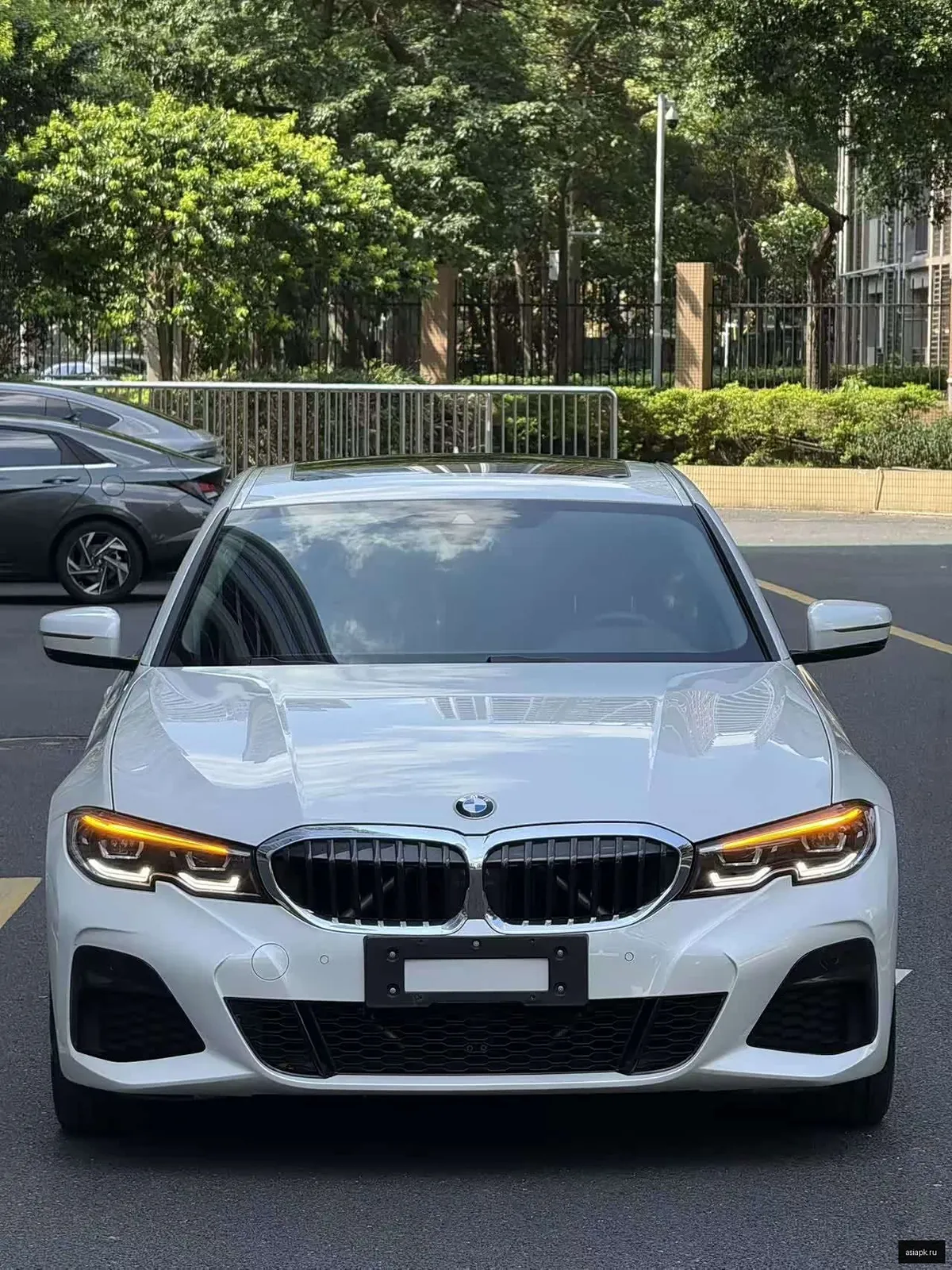 BMW 3-Series 2