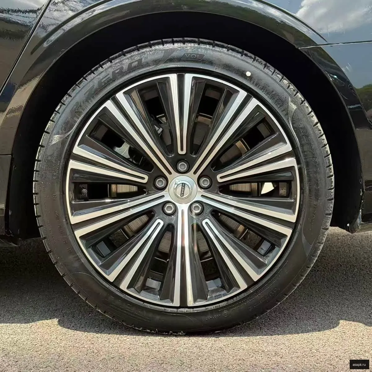 Volvo S90 5