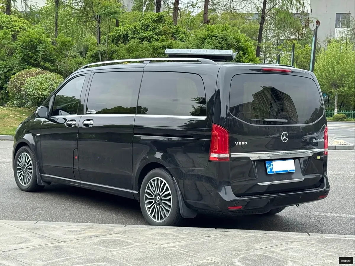Mercedes-Benz V-Class 6