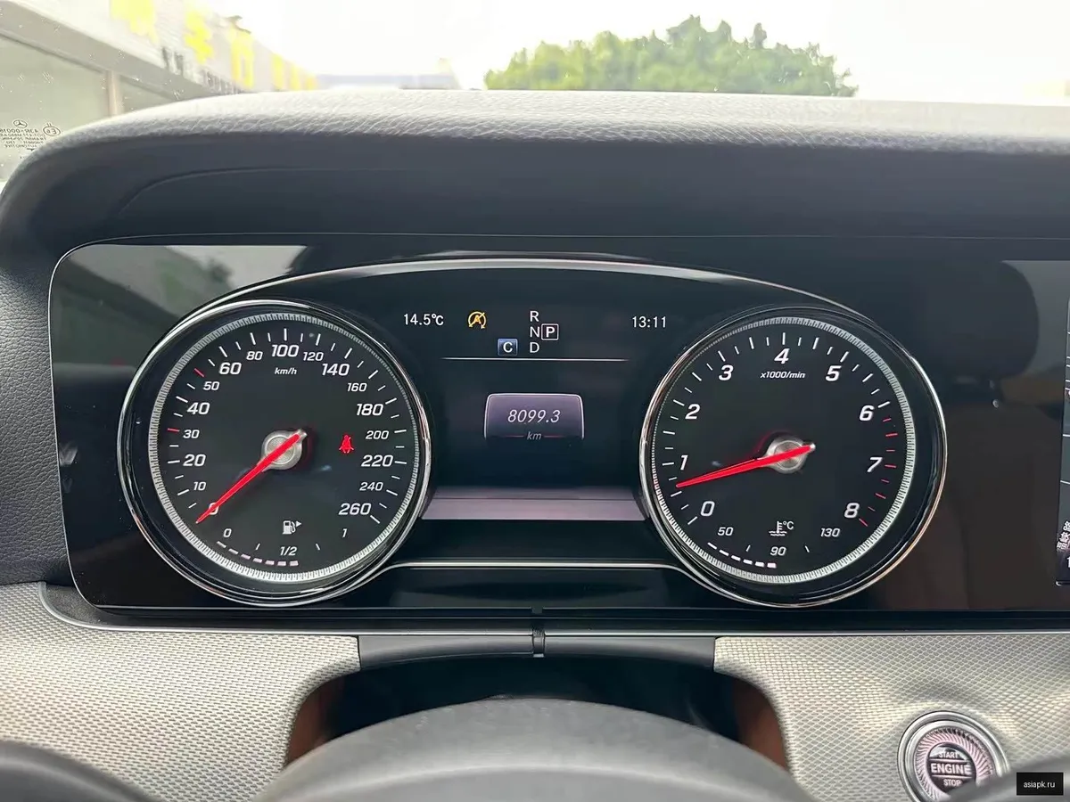 Mercedes-Benz E-Class 6
