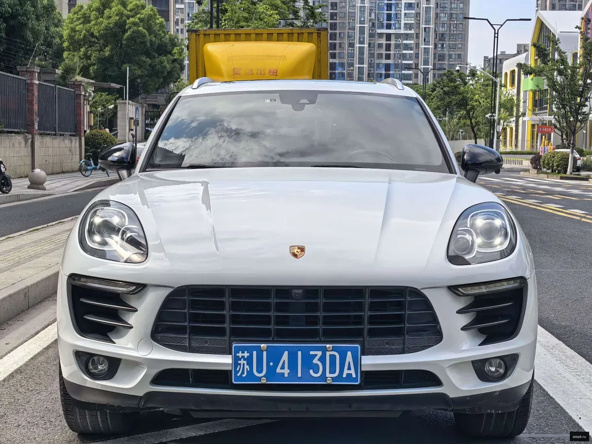 Porsche Macan 2