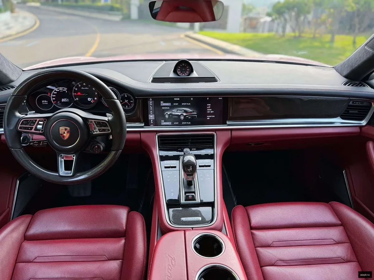 Porsche Panamera 5