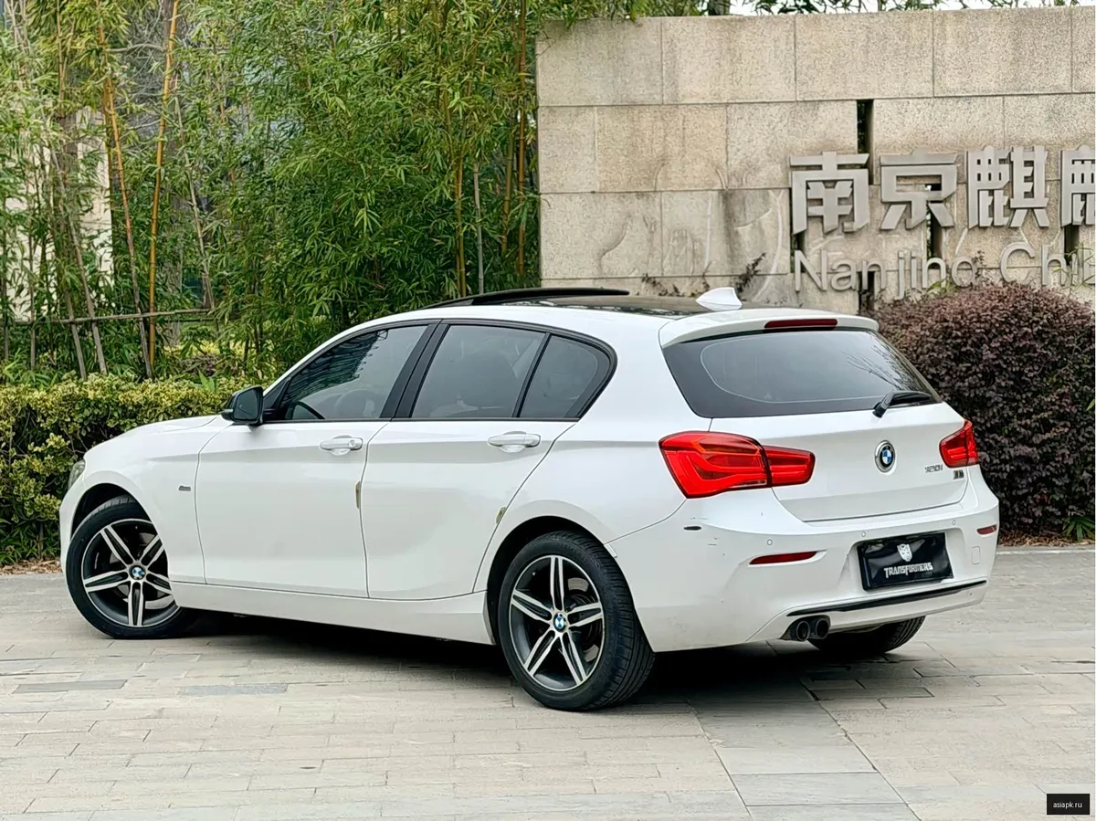 BMW 1-Series 3