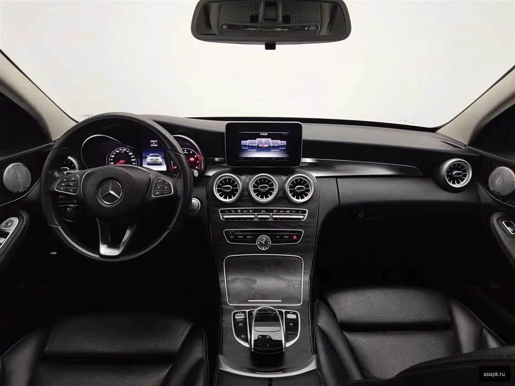 Mercedes-Benz C-Class 5