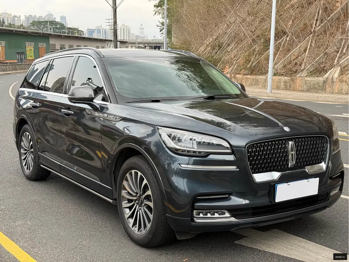 Lincoln Aviator 3