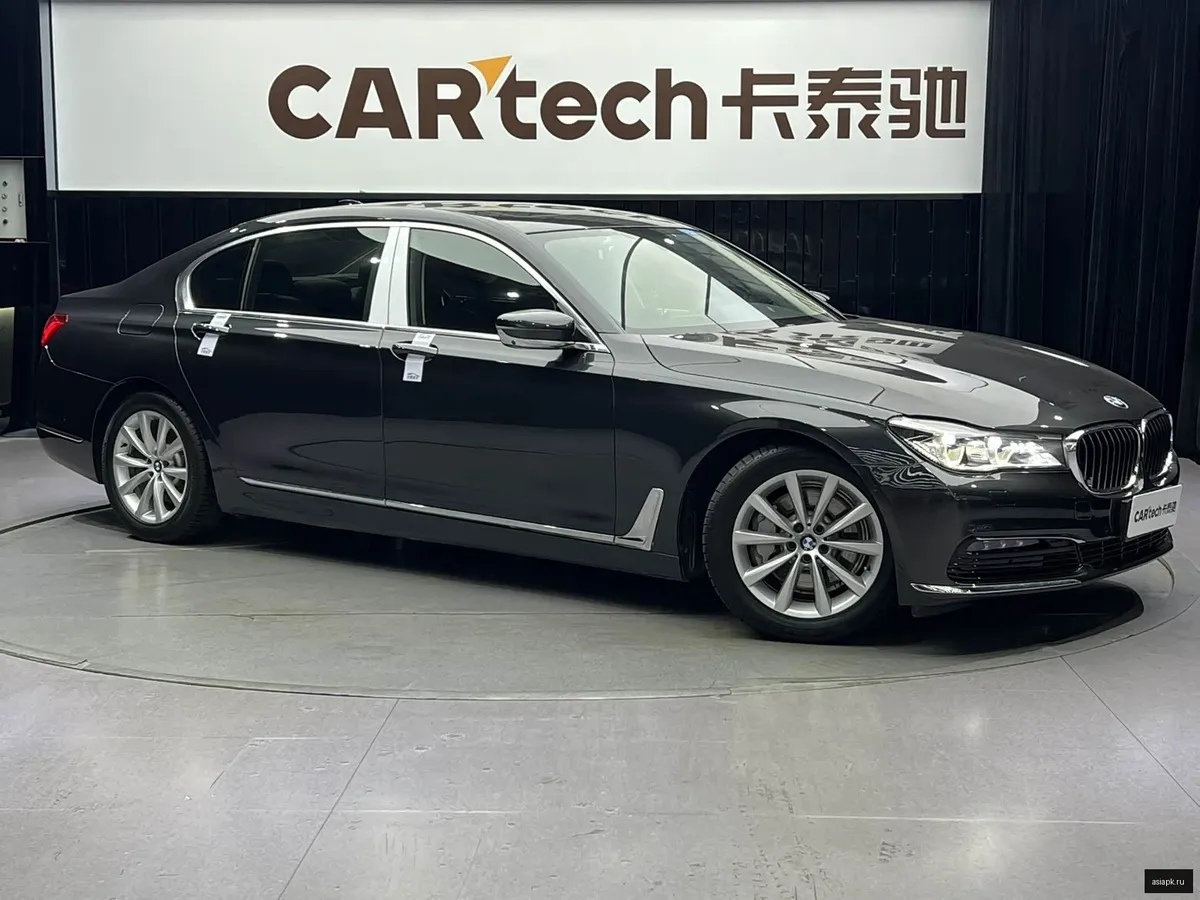 BMW 7-Series 2