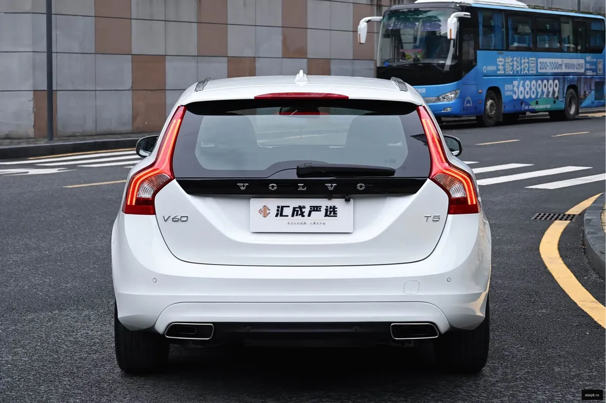 Volvo V60 4