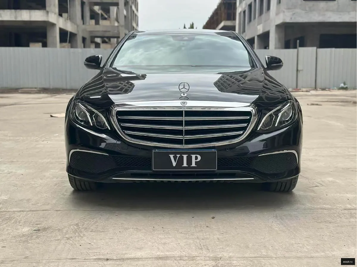 Mercedes-Benz E-Class 2