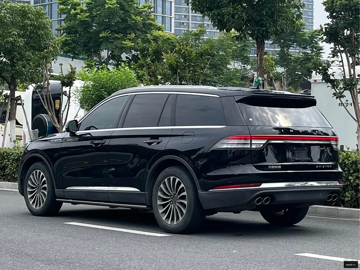 Lincoln Aviator 4