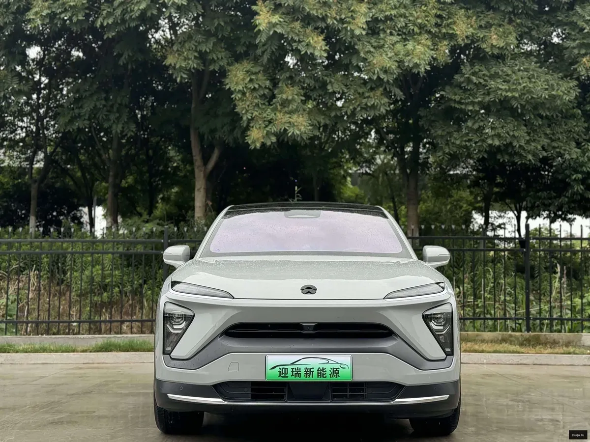 Nio EC6 2