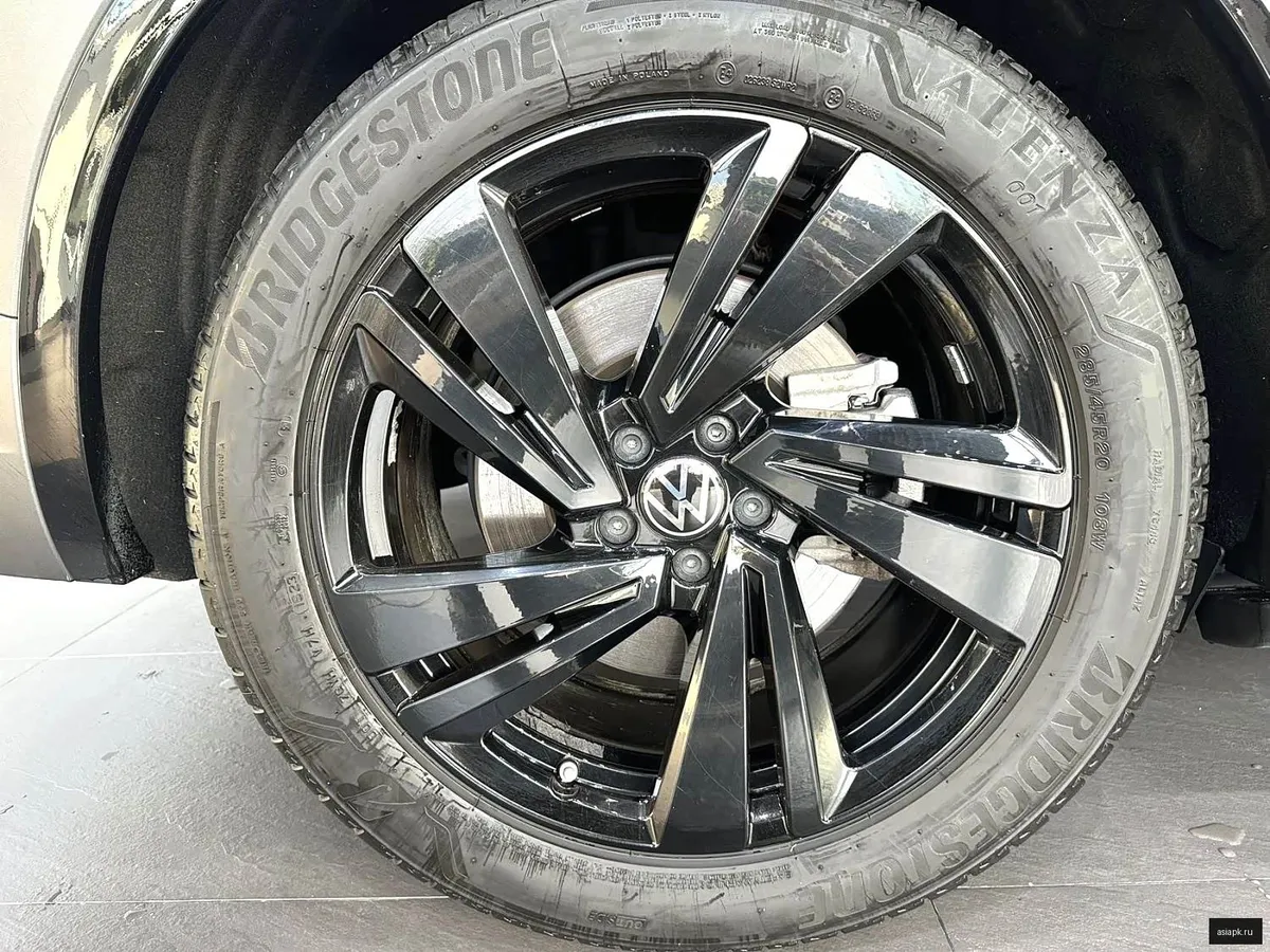 Volkswagen Touareg 4