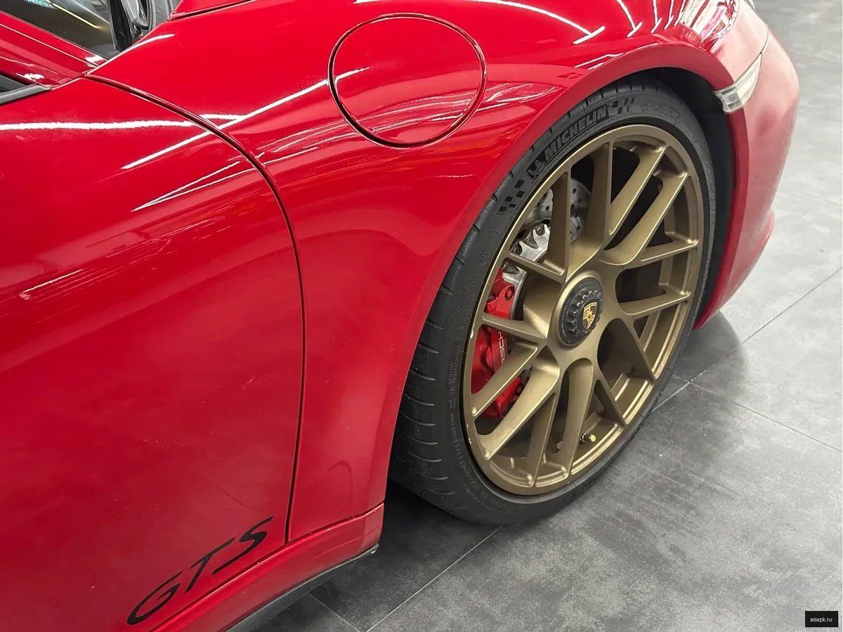 Porsche 911 6