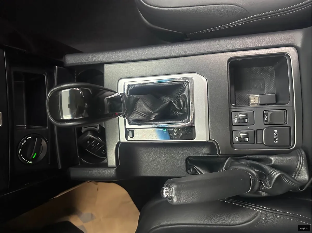 Toyota Land Cruiser Prado 5