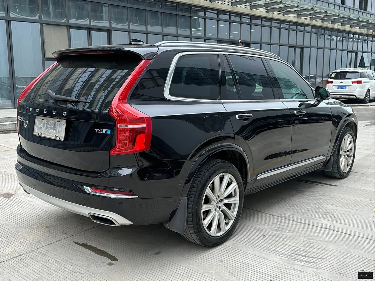 Volvo XC90 6