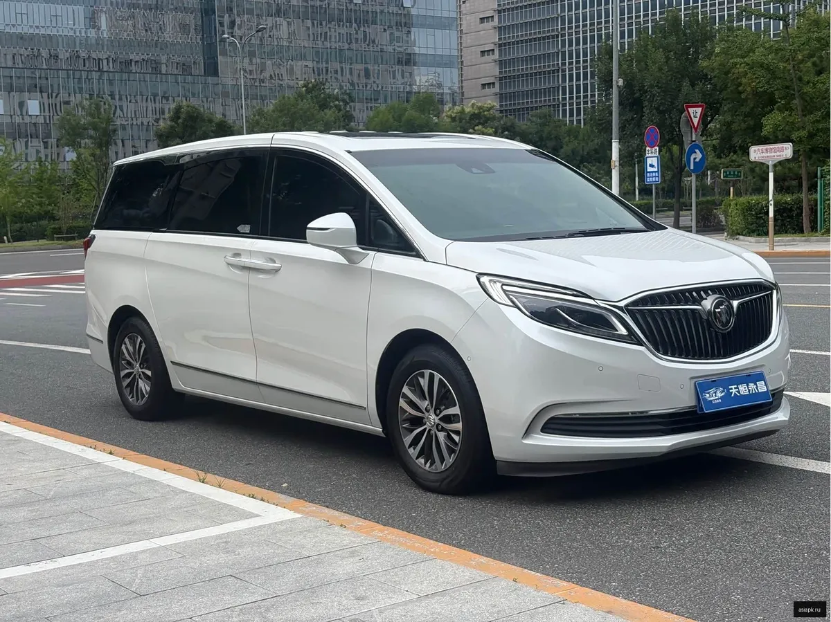 Buick GL8 3