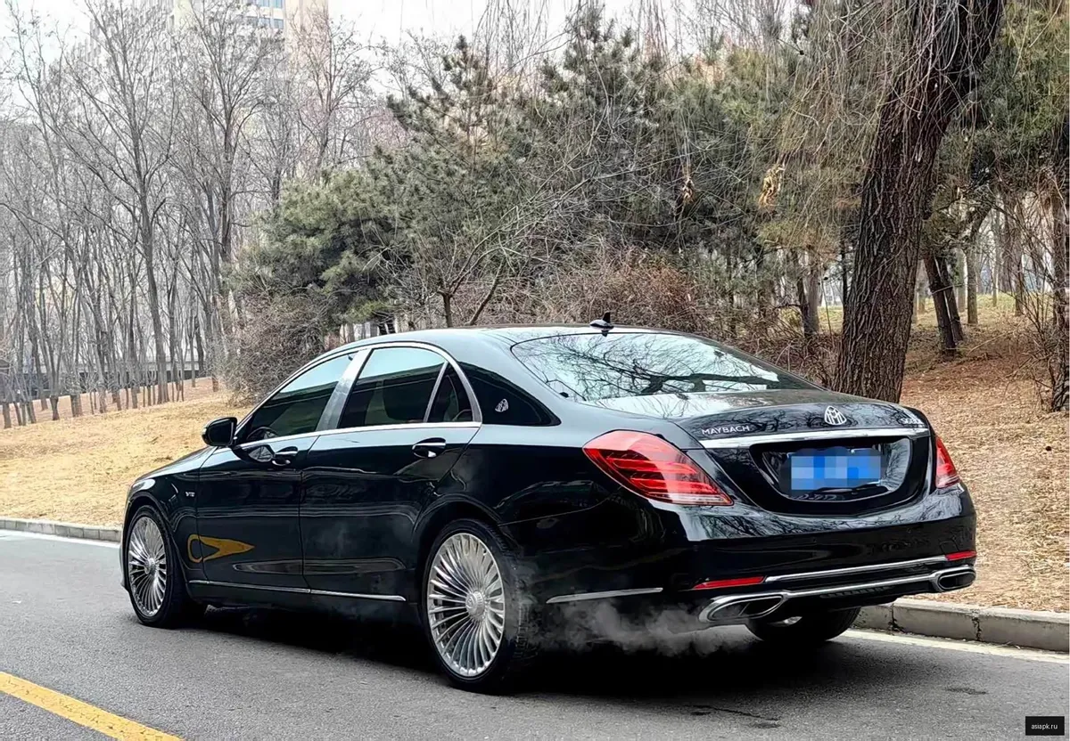 Mercedes-Benz S-Class 4