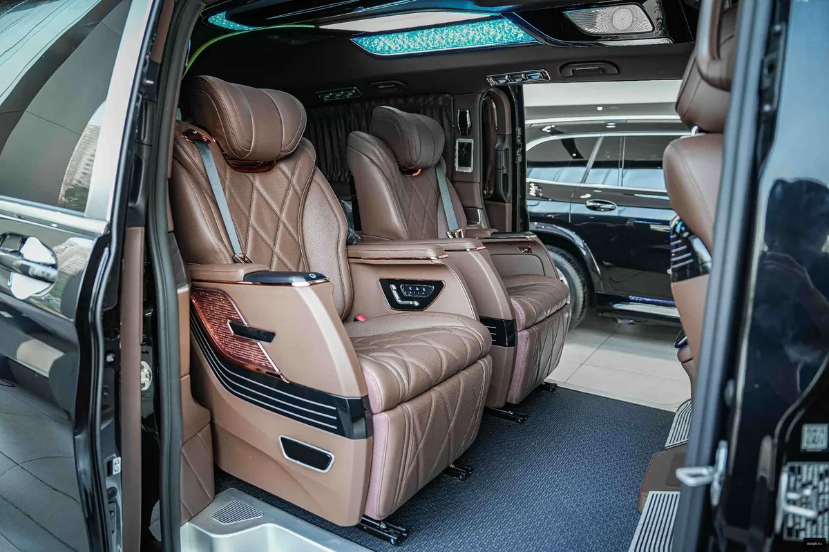 Mercedes-Benz V-Class 6