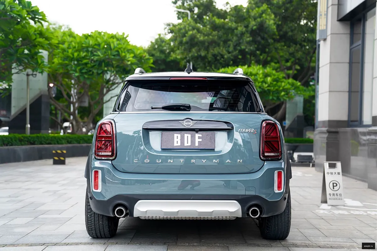 MINI Hatch 6