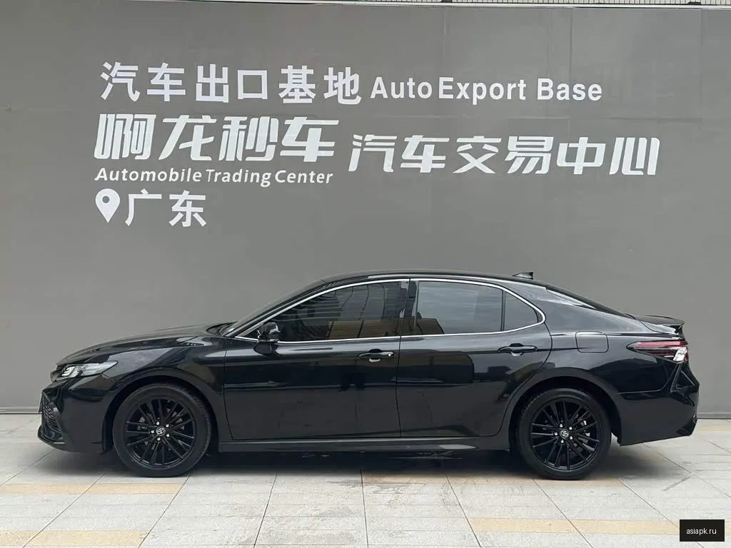 Toyota Camry 3