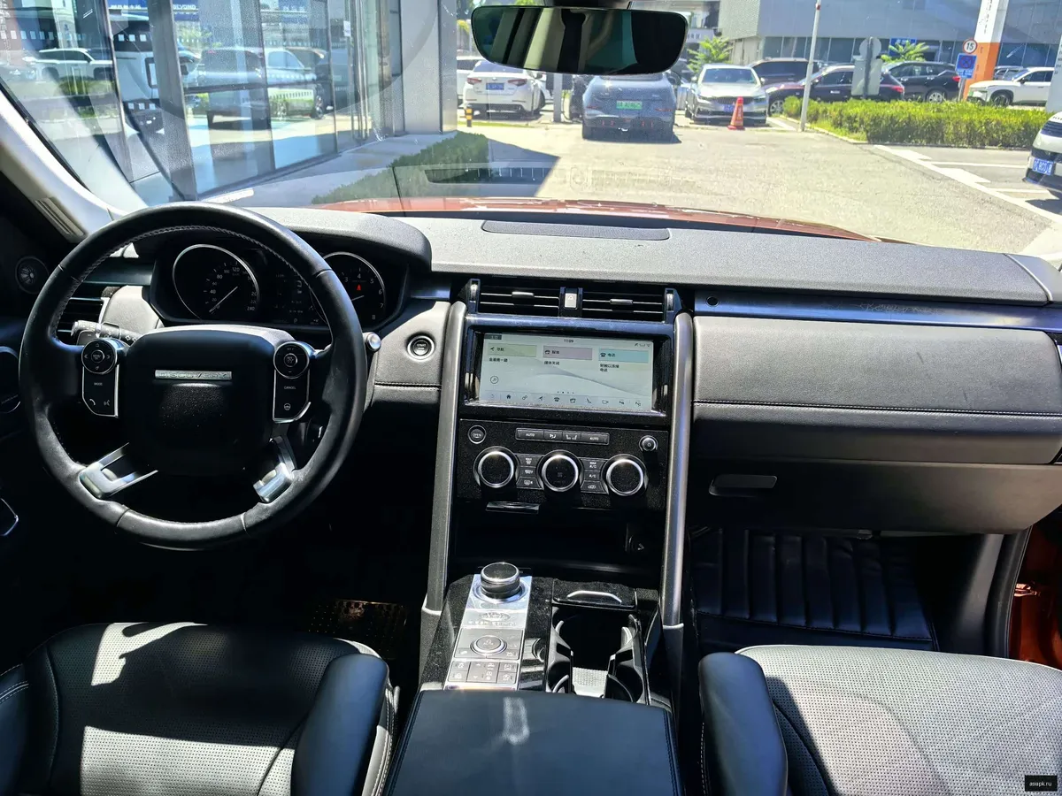 Land Rover Discovery 6
