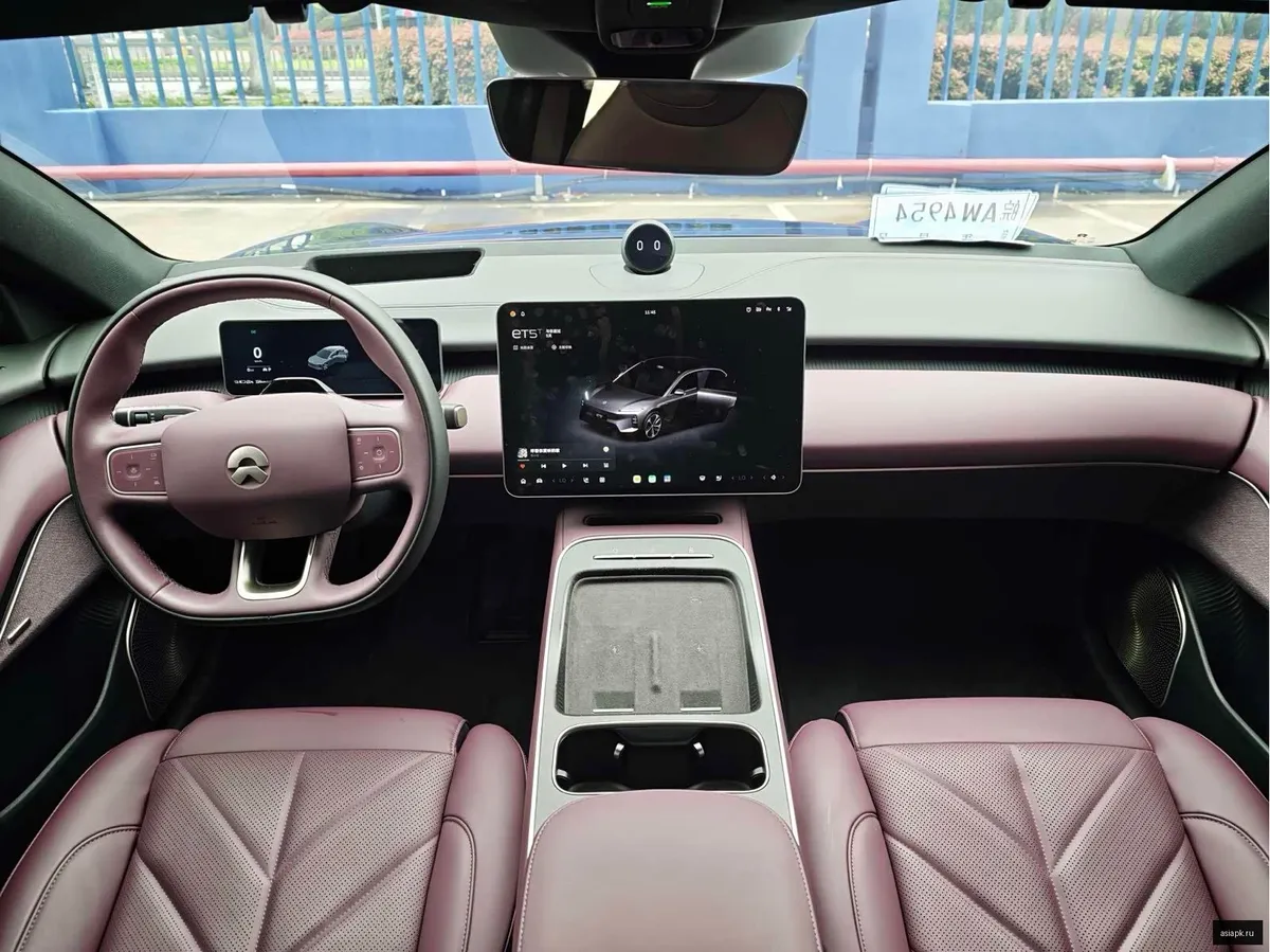 Nio ET5 4