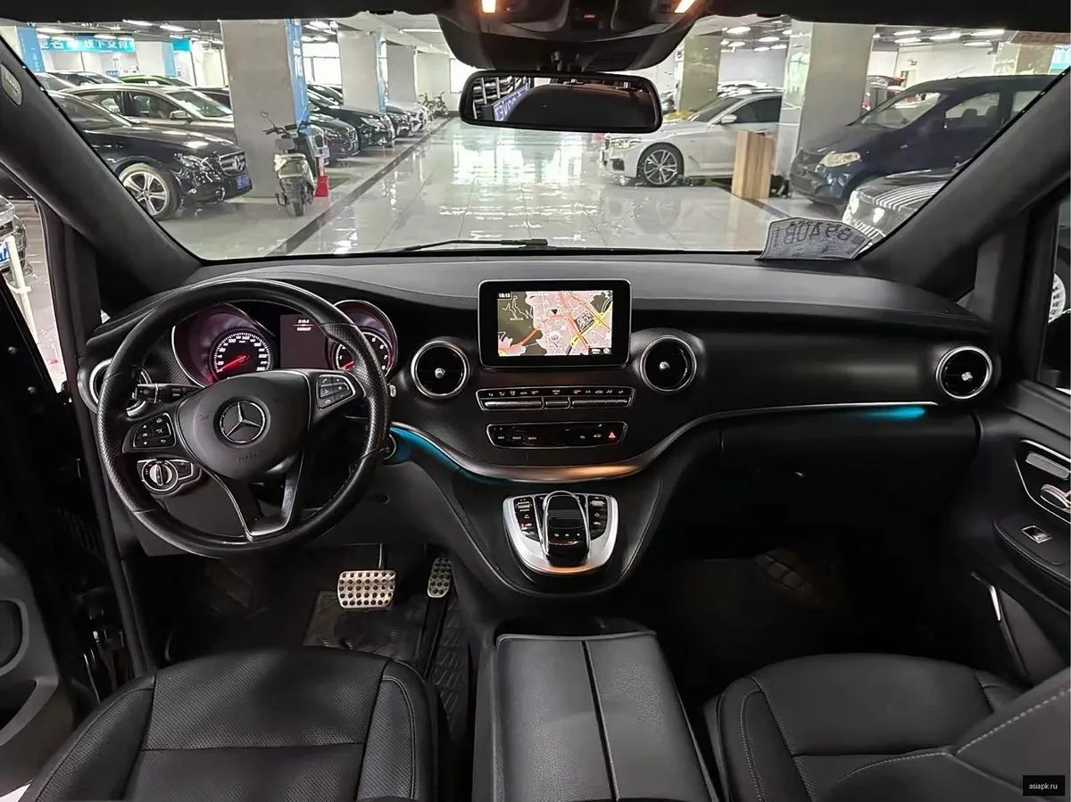 Mercedes-Benz V-Class 5