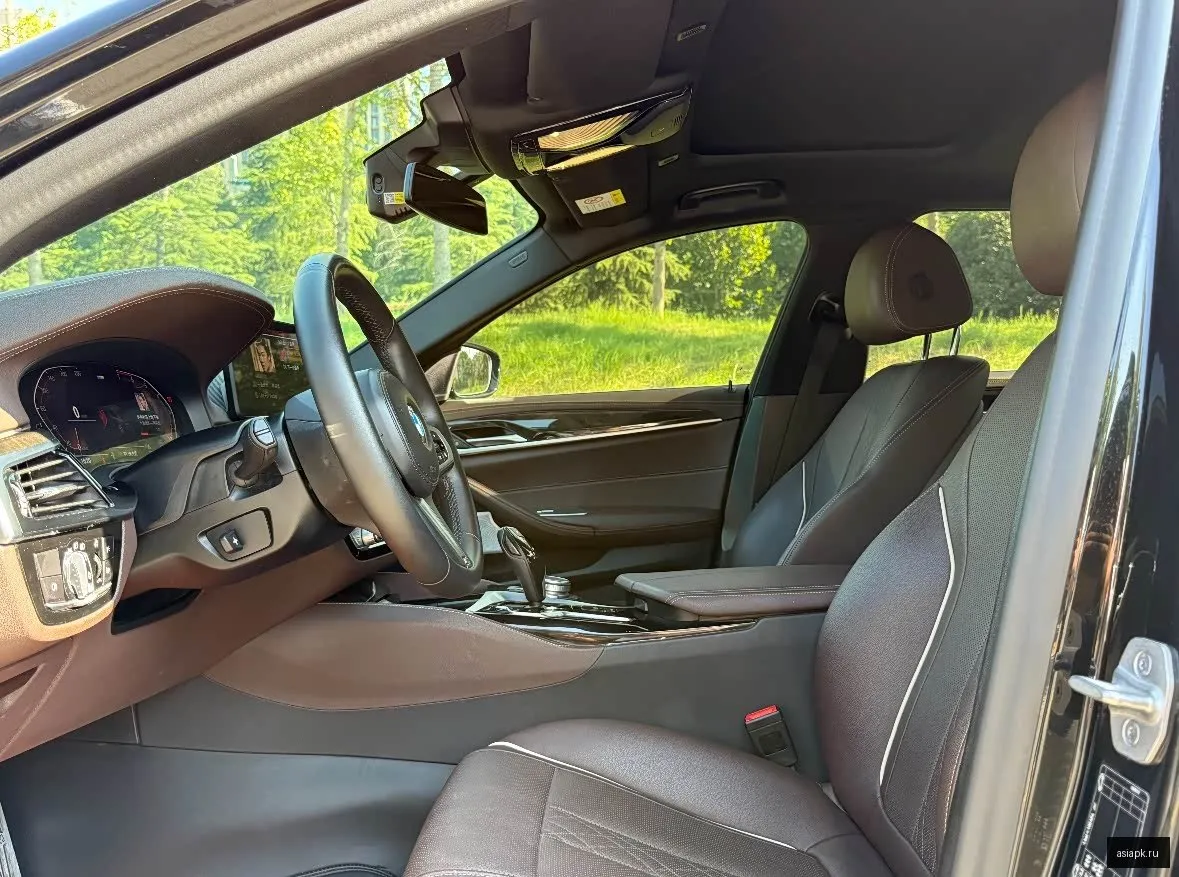 BMW 5-Series 4