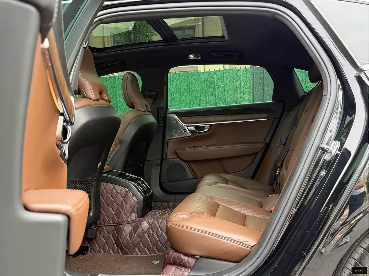 Volvo S90 6