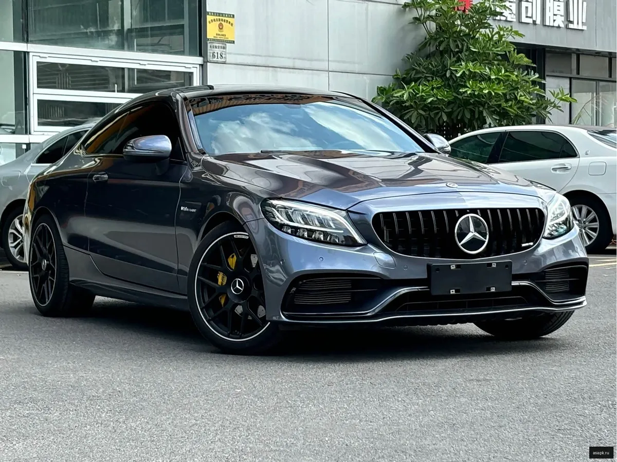 Mercedes-Benz C-Class 3