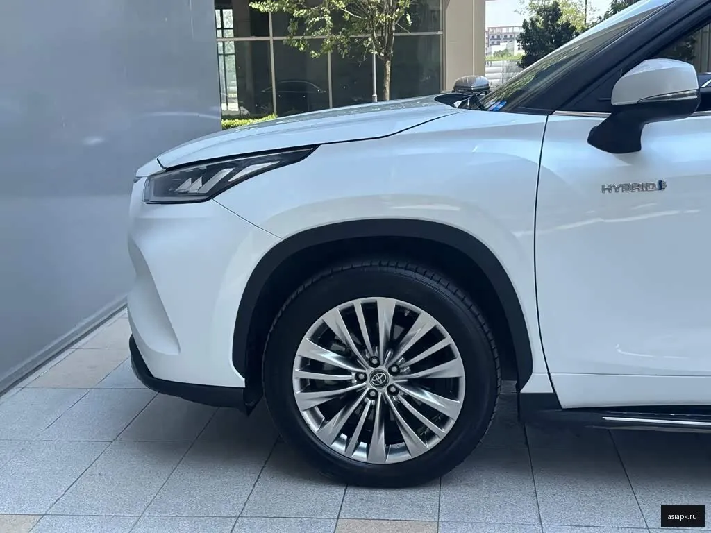 Toyota Highlander 5