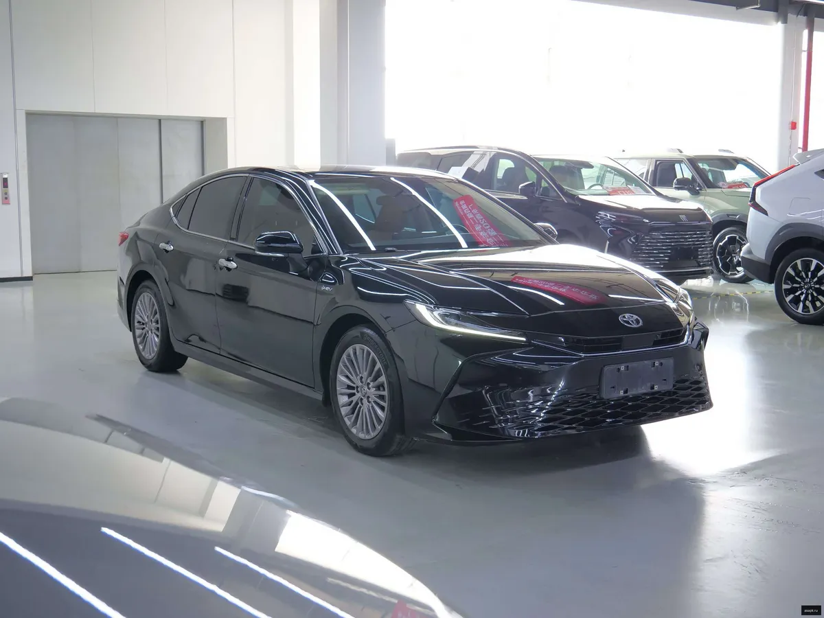 Toyota Camry 3