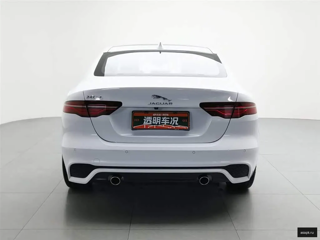 Jaguar XE 4