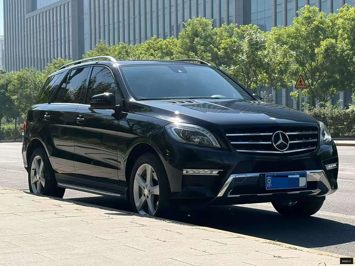 Mercedes-Benz M-Class 3