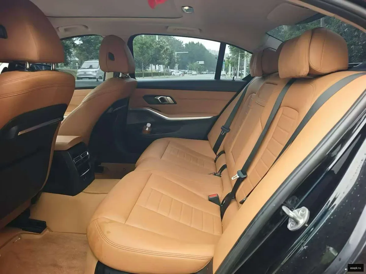 BMW 3-Series 6