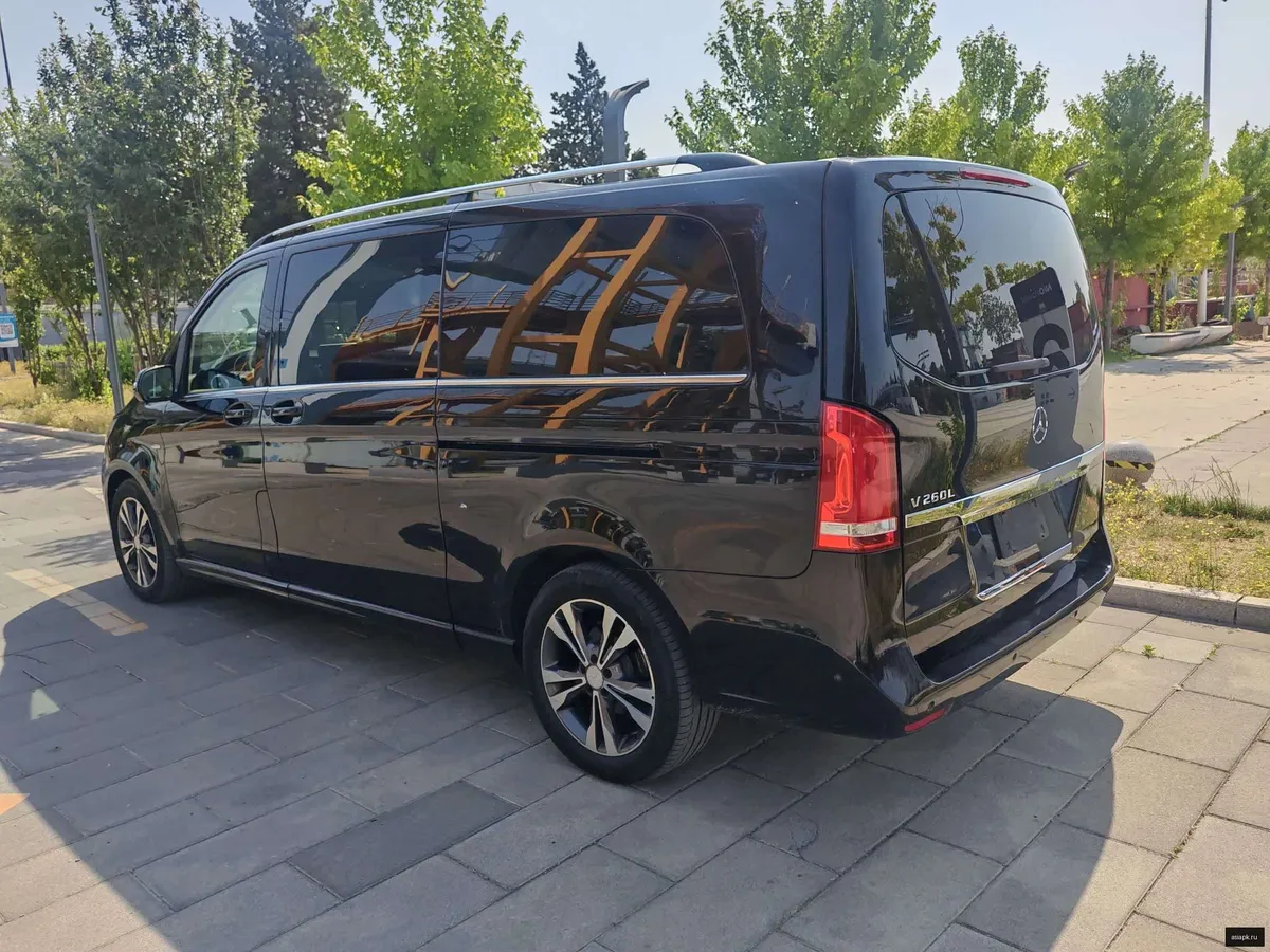Mercedes-Benz V-Class 5