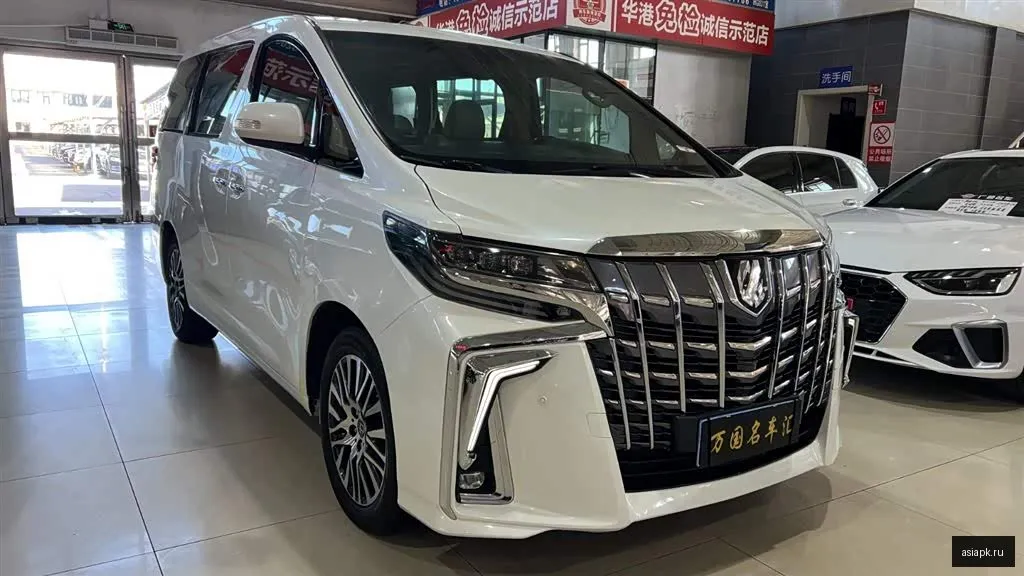 Toyota Alphard 3