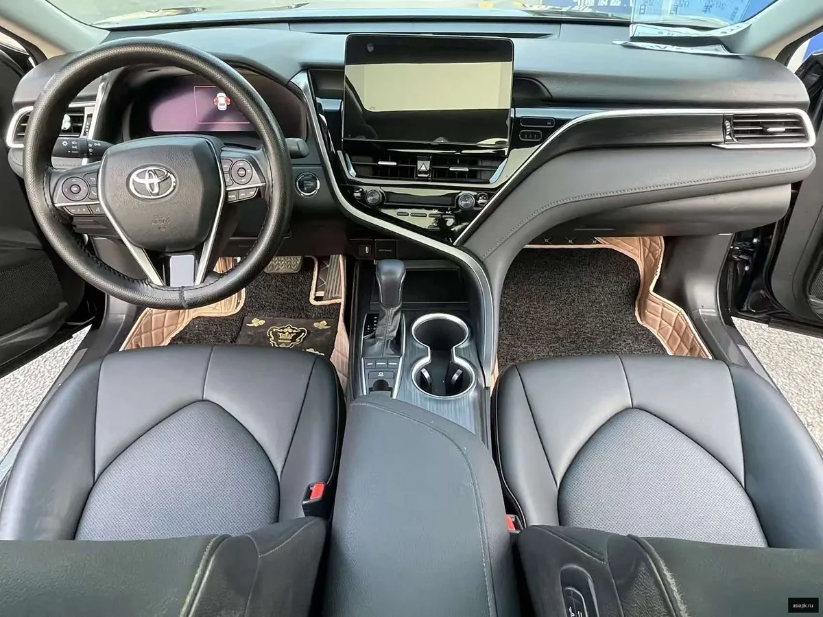 Toyota Camry 6