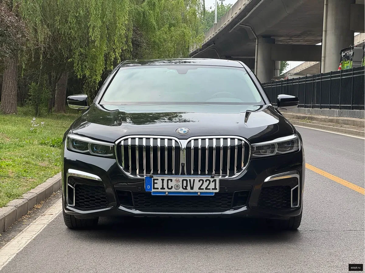 BMW 7-Series 2