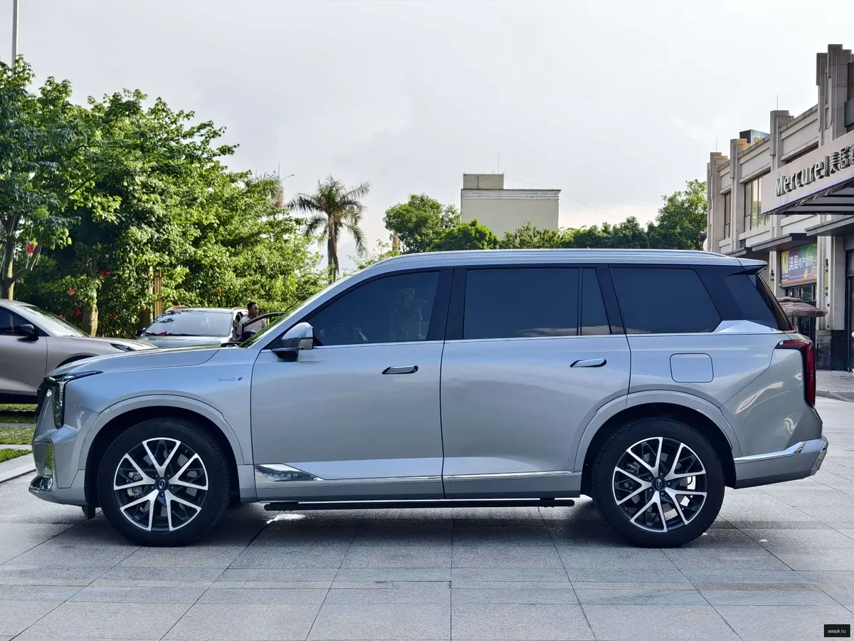 GAC Trumpchi ES9 4
